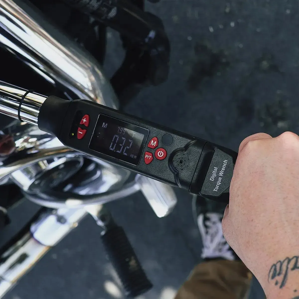 3/8" Digital Torque Wrench, 19-99 Lbs-Ft Range - Image 3