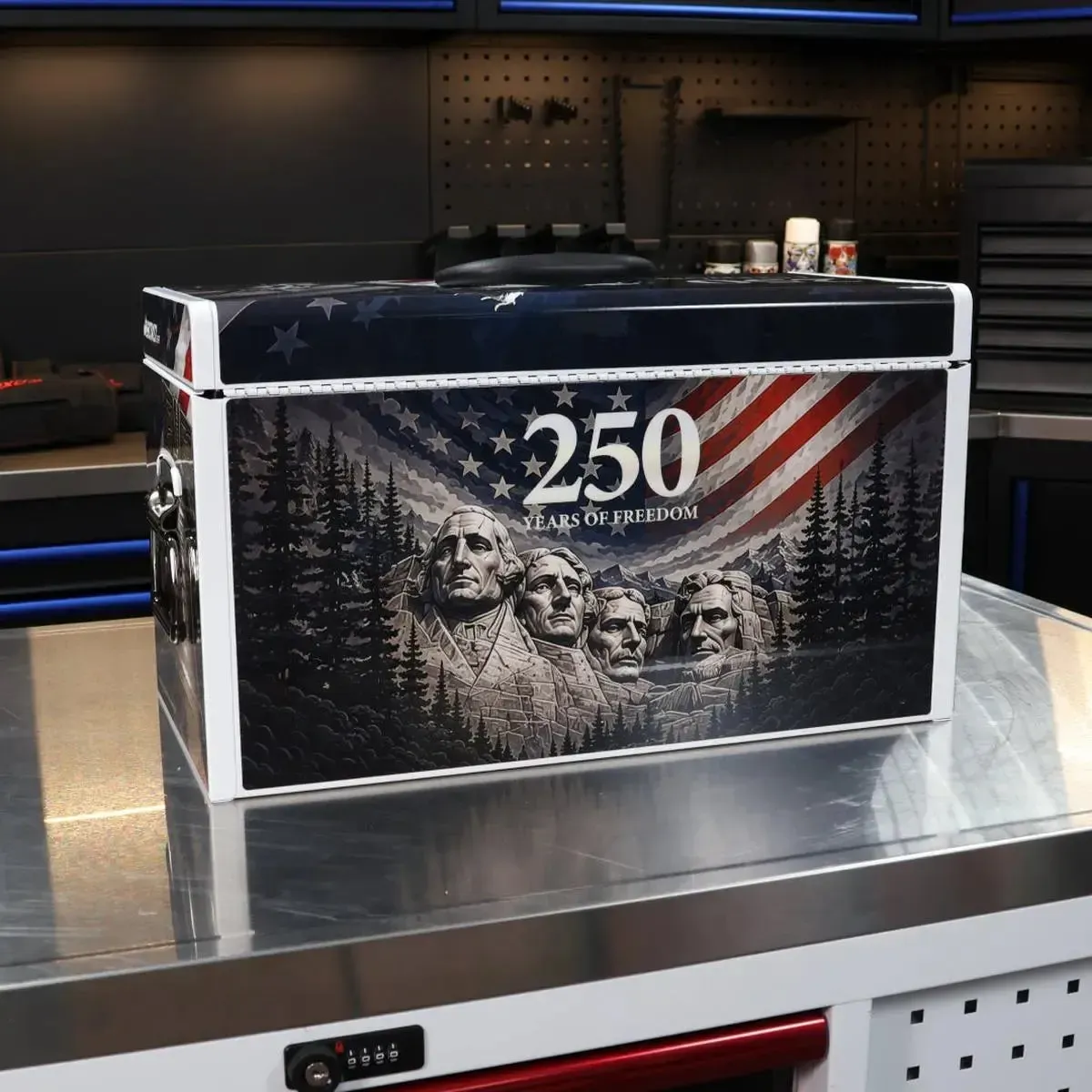 America 250 3-drawer Hand Carry Toolbox - Image 9