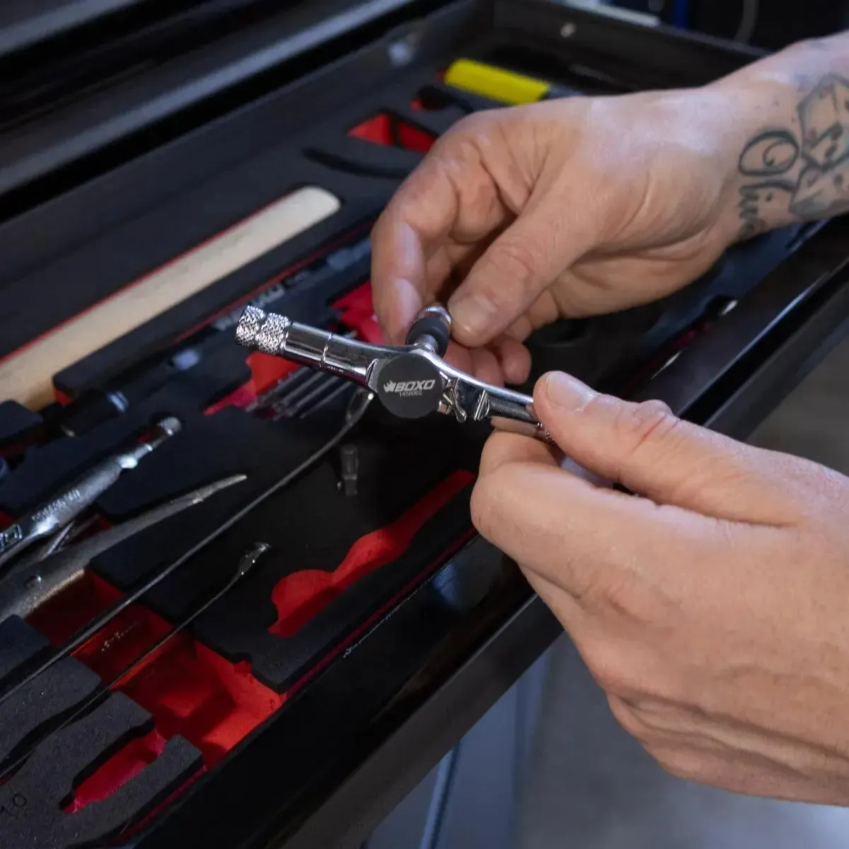 UTV Box Pro | 258-Piece Metric and SAE UTV Tool Set with 5-Drawer Hand Carry Tool Box - Image 8